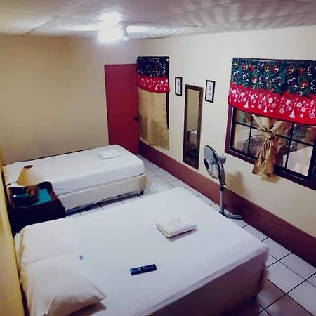 Hostal Leyendas León Extérieur photo