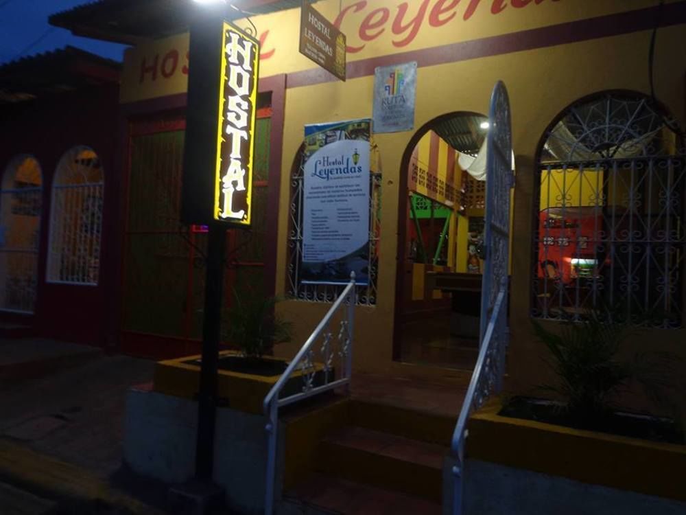 Hostal Leyendas León Extérieur photo