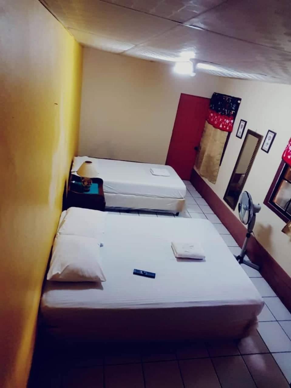 Hostal Leyendas León Extérieur photo