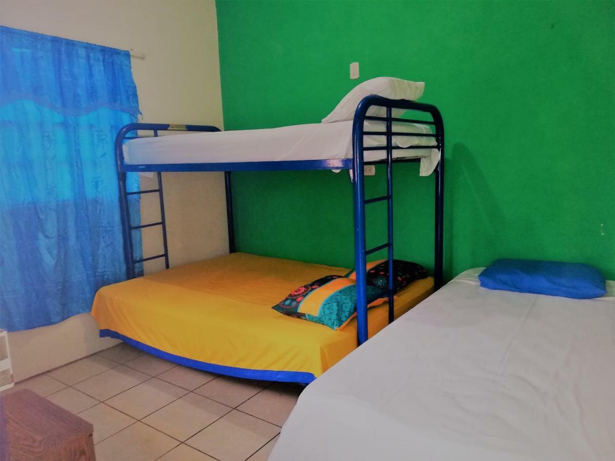 Hostal Leyendas León Extérieur photo